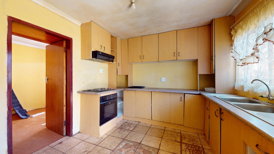 To Let 3 Bedroom Property for Rent in Ikageng North West